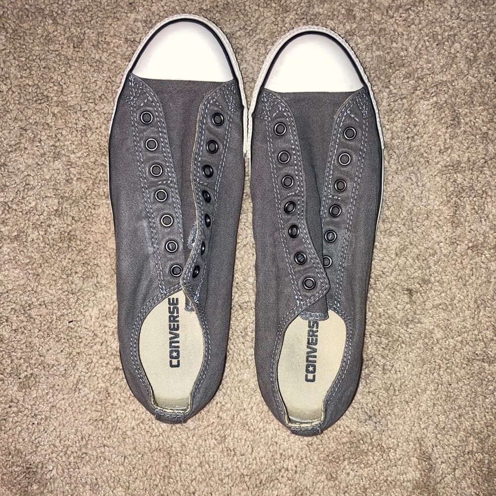 BNWOT Men’s converse